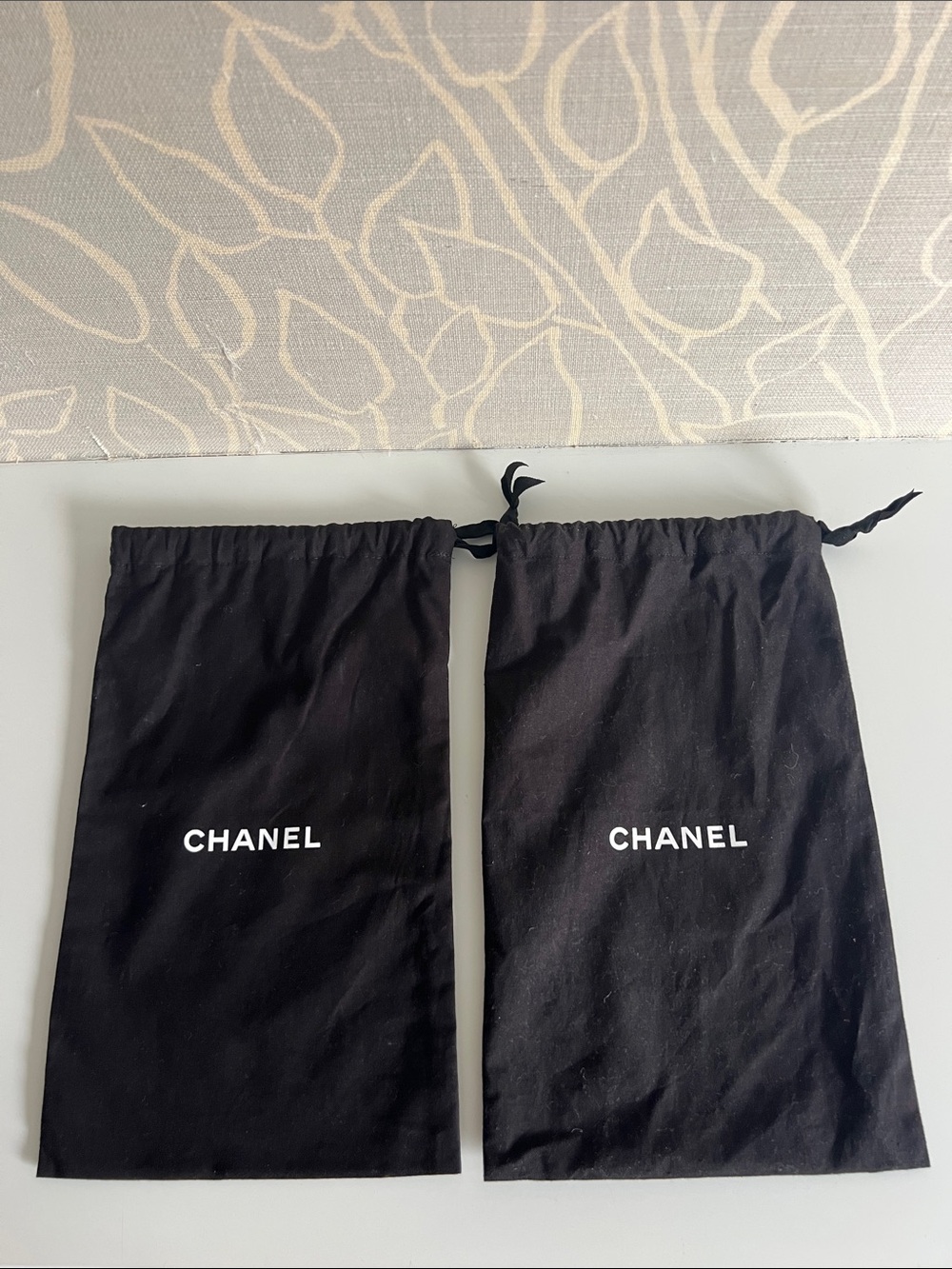 CHANEL Two-Tone Navy Blue and Black Leather Cap-Toe Ballet Flats - size 37 - Picture 6 of 7